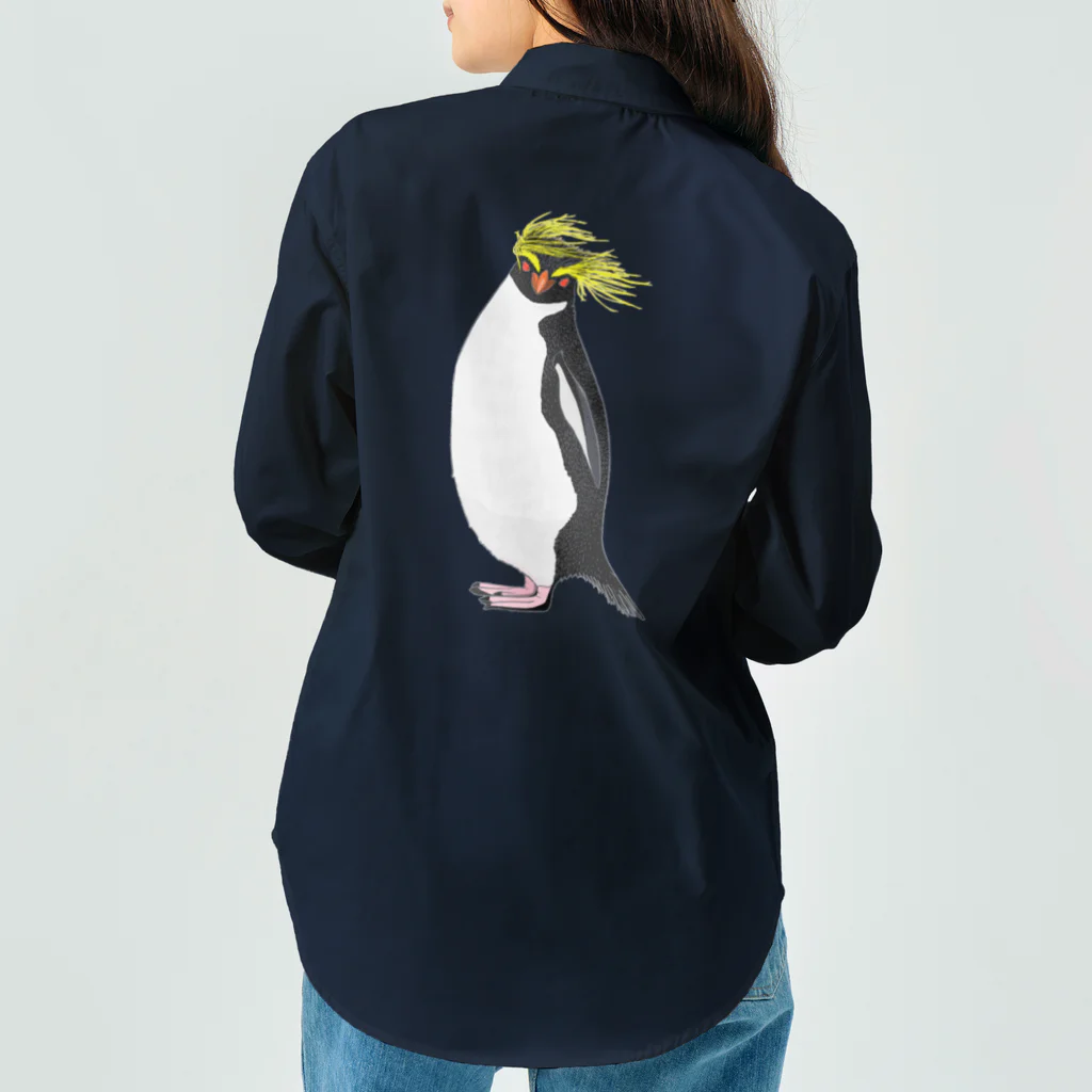 LalaHangeulの風に吹かれるイワトビペンギンさん(文字無しバージョン) バックプリント Work Shirt