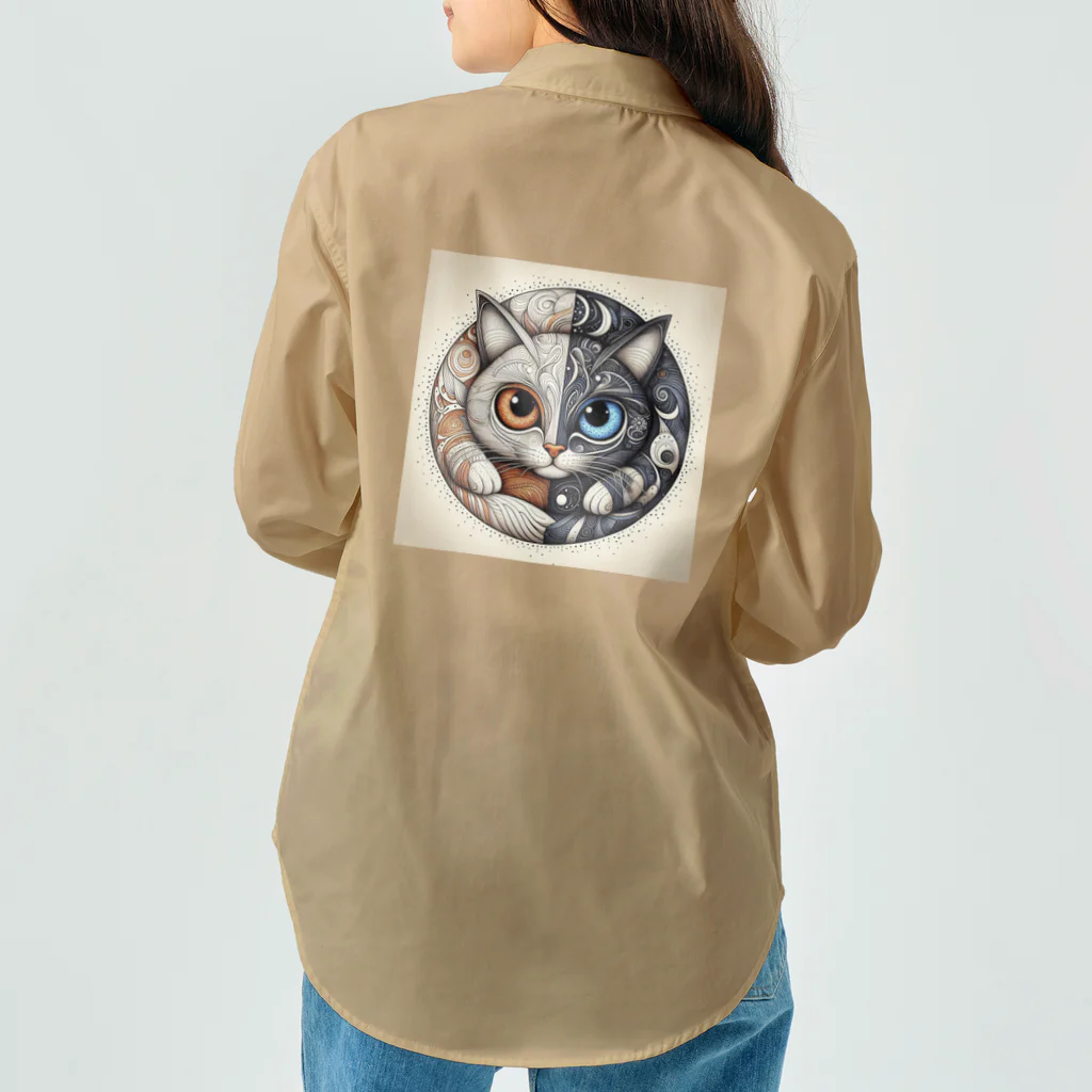 Kaleido Gerdenの芸術的に描かれたネコ様 ワークシャツ