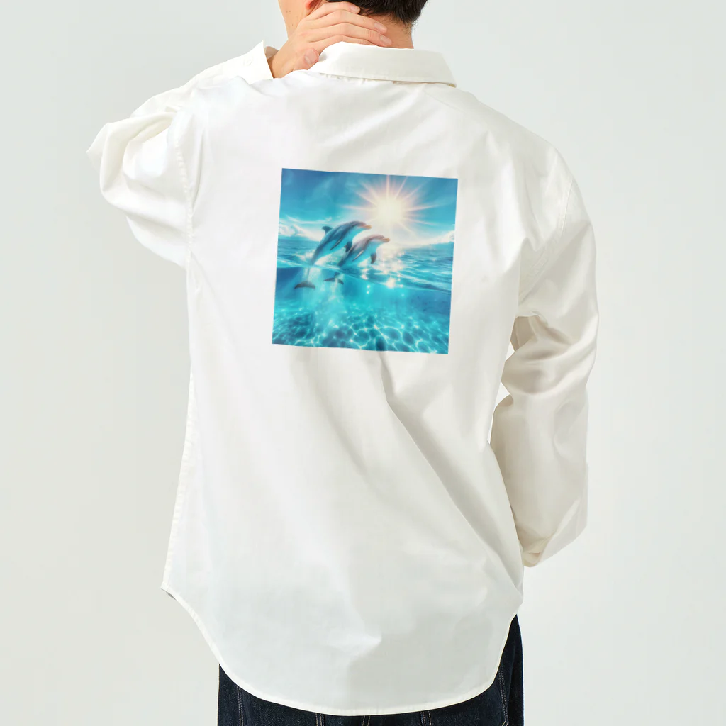 終わらない夢🌈の美しい海とイルカ🐬✨ Work Shirt