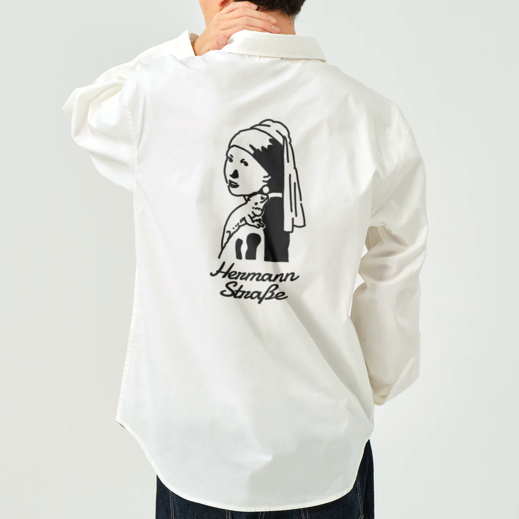 HermannStrasseのイラスト絵画：フェルメールとフトアゴヒゲトカゲ Work Shirt