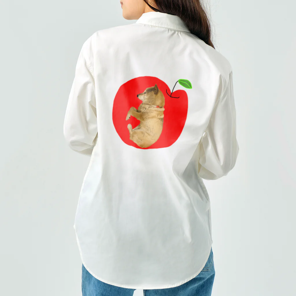 柴犬しばわんこhana873のりんご&わんこ林檎と柴犬 ワークシャツ