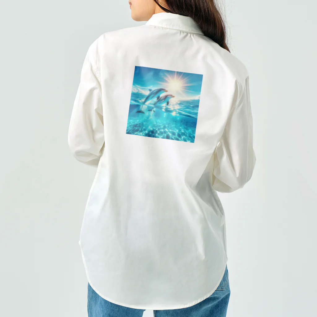 終わらない夢🌈の美しい海とイルカ🐬✨ Work Shirt