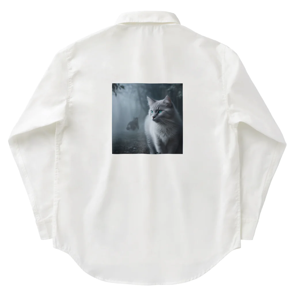 ZZRR12の「境界を見つめる猫の眼差し」 Work Shirt