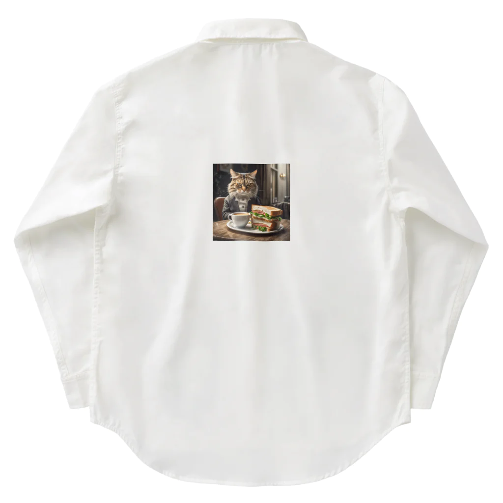 だんのんのサンドイッチでランチする猫 Work Shirt