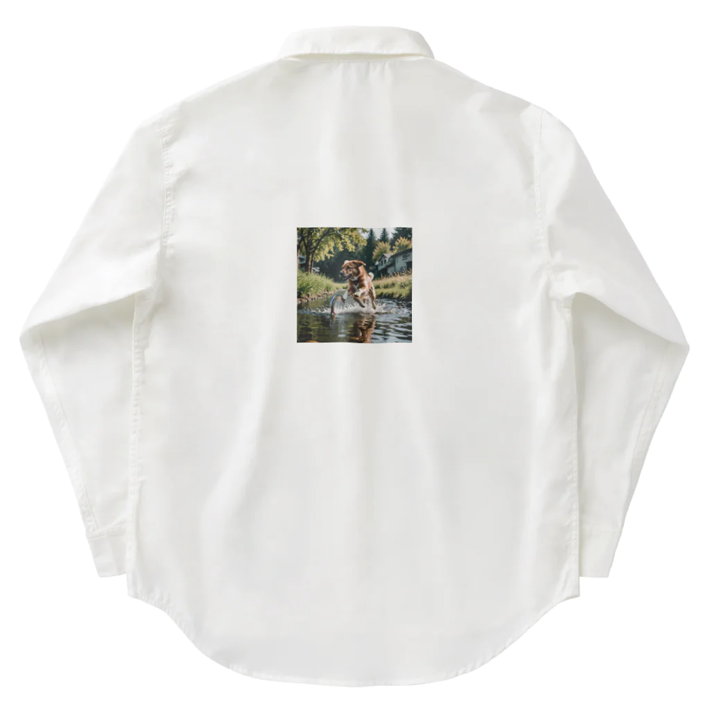 kokin0の水辺を走る犬 dog runnning on the water Work Shirt