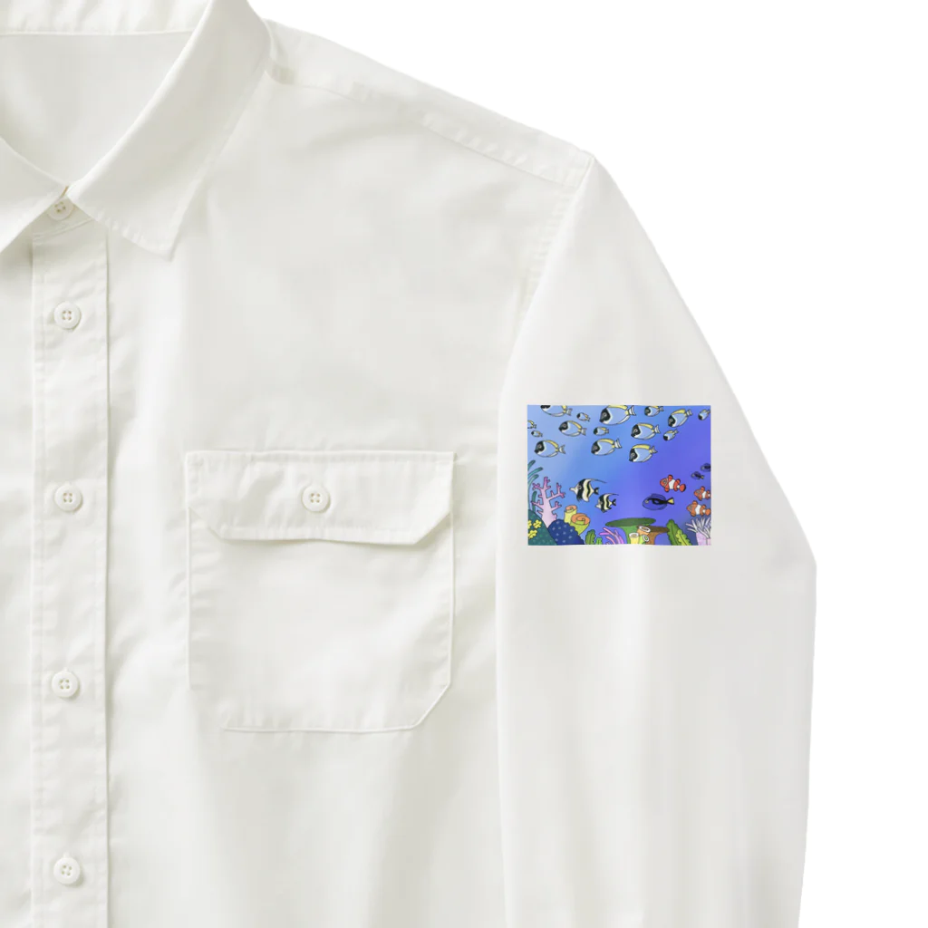 栗坊屋のパウダーブルーが泳ぐ海 Work Shirt