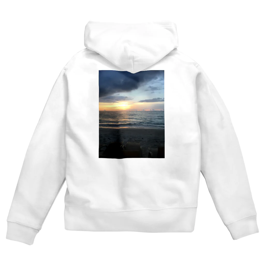 るるるの店のとある風景。 Zip Hoodie