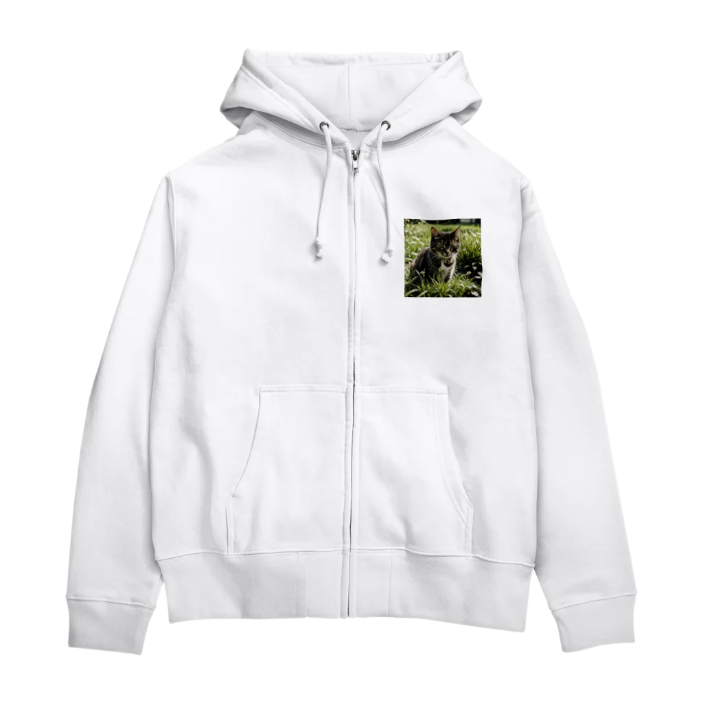 安達聖也の草むらの猫 Zip Hoodie