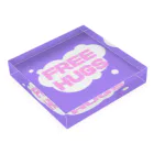 吉田屋のFREE HUGS(フリーハグ) Acrylic Block :placed flat