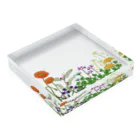 Drecome_Designの 野の花 Acrylic Block :placed flat