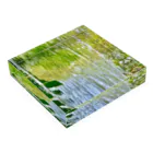 Mumearth EssenceのGreen water  Acrylic Block :placed flat