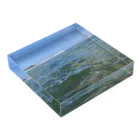 Aquilaのなみなみ Acrylic Block :placed flat