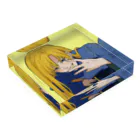 霙-みぞれ-のMZRyellow Face Acrylic Block :placed flat