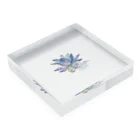 華涙(haru)goodsの飾り花 Acrylic Block :placed flat