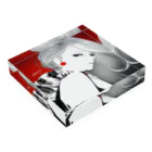 dahlia shop SUZURIのrosso Acrylic Block :placed flat