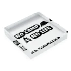 アウトドアデザインのNO CAMP NO LIFE Acrylic Block :placed flat