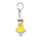 にか。の雑貨屋さん。の黄色の水玉ワンピースのおんなのこ。 Acrylic Key Chain