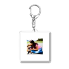 テルのビジネス大学のショップの可愛い犬と少女 Acrylic Key Chain