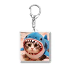 アニマルグッズストア　OPIの鮫の着ぐるみを着た猫 Acrylic Key Chain