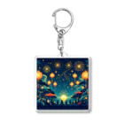 tanantの夏祭り、提灯が灯る下で花火をみている Acrylic Key Chain