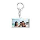 studio eizoの海で出会った三人娘！女子大の旅行サークルでぇ～す Acrylic Key Chain