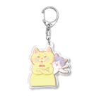 トラとハチワレの腕組みするねこ Acrylic Key Chain