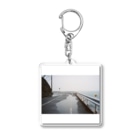 Esseの雨の日の道路 Acrylic Key Chain