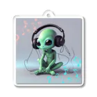 apple47の音楽を聴く宇宙人 Acrylic Key Chain