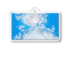 as -AIイラスト- の白い花と青い空 アクリルキーホルダー