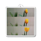 rei storeのtulip Acrylic Key Chain