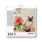 CHANMARKET のハイビスカスとシャム猫コア氏 Acrylic Key Chain