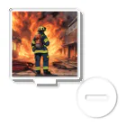 もふもふの火災現場の勇敢な消防士のグッズ Acrylic Stand