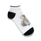 げっ歯類☆LOVER'sのわくわくして餌を待つチンチラ Ankle Socks