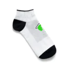 きんぎょのハンガーにかかった緑スライム Ankle Socks