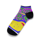 いぬいぬいの四角にはいりたい Ankle Socks