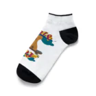 sloth_giraffeのスケートボードするワンコ Ankle Socks