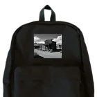 崖っぷちのポニョの"Nostalgia Ville：さびれた町の魅力を感じるグッズ" Backpack