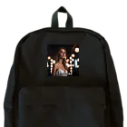 Celestialの美しい女性がスレンダーなシルエットを披露する素敵な写真です。 Backpack