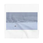 nokkccaの雪原を往くキツネ - Snowfield and Fox - バンダナ