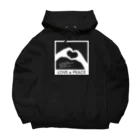 アージーのLOVE and PEACE Big Hoodie