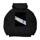 DAIPUKUの斜めの空 Big Hoodie