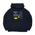 ビールとアート TM-3 Designの名画 × BEER（牛乳を注ぐ女・牛乳かビールか、それが問題だ。）白線画 Big Hoodie