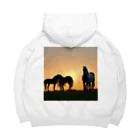 宇宙開発デザイン科の夕陽の中の馬 Big Hoodie