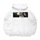 kinoshitasouの森の中で子猫がニャーン♪ Big Hoodie