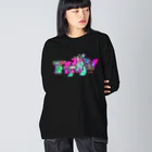 VRIGVTVSHI のアリガタシ™ NEON BLACK ビッグシルエットロングスリーブTシャツ