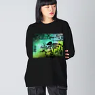 tottoの街と恐竜(グリーン) Big Long Sleeve T-Shirt