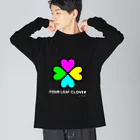 カワイイ オシャレ ポップ な TOYLANDのTOYLAND 四つ葉のクローバー Big Long Sleeve T-Shirt