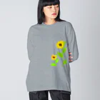 Lily bird（リリーバード）の風に揺れる向日葵 ビッグシルエットロングスリーブTシャツ