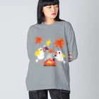 Lily bird（リリーバード）の落ち葉と焼き芋と文鳥ず ビッグシルエットロングスリーブTシャツ