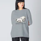 犬グッズの店しえるぶるーのミトンに入ったペキニーズ(ホワイト)   ビッグシルエットロングスリーブTシャツ